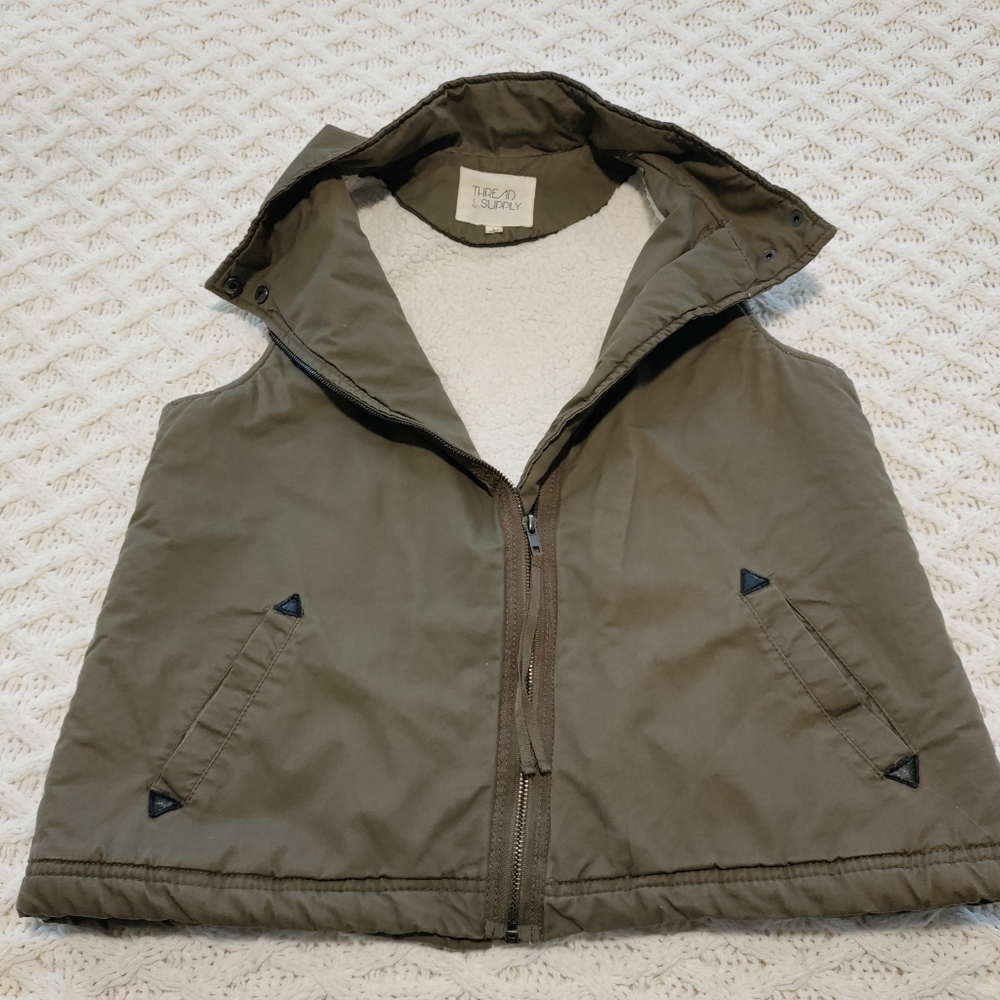 Thread & Supply Women's Full Zip Sherpa Lined Collared Vest Olive Green Size L - Picture 10 of 14
